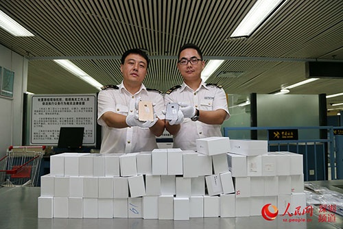 深圳海关5天查获近2000台iPhone6 将公开拍卖